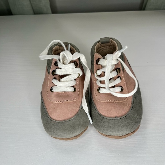 Little Lovebug Girl’s Lace Up Premium Leather Barefoot Soft Sole Boots Size 5